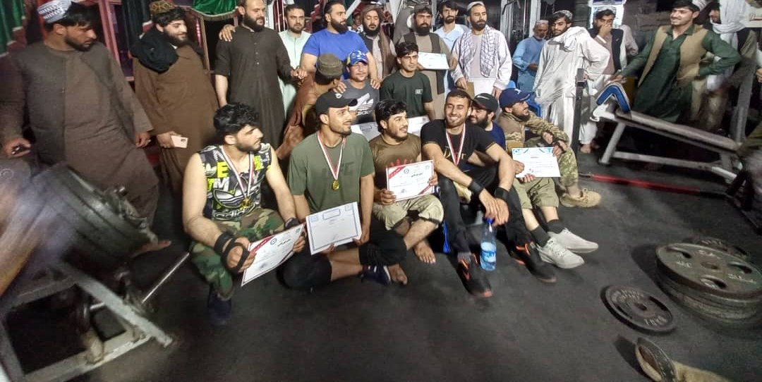 زابل؛ په مرکز قلات ښار کې د ۳۰ ورزشکارانو ترمنځ د پاور لفټينگ سيالۍ ترسره شوې