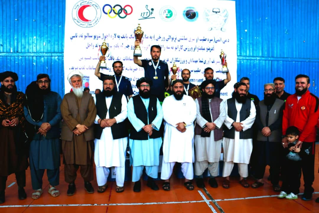 کابل؛ سیزدهمین دوره مسابقات پنگ پانک به مناسبت روز جهانی سره میاشت میان ۱۸ تیم به پایان رسید
