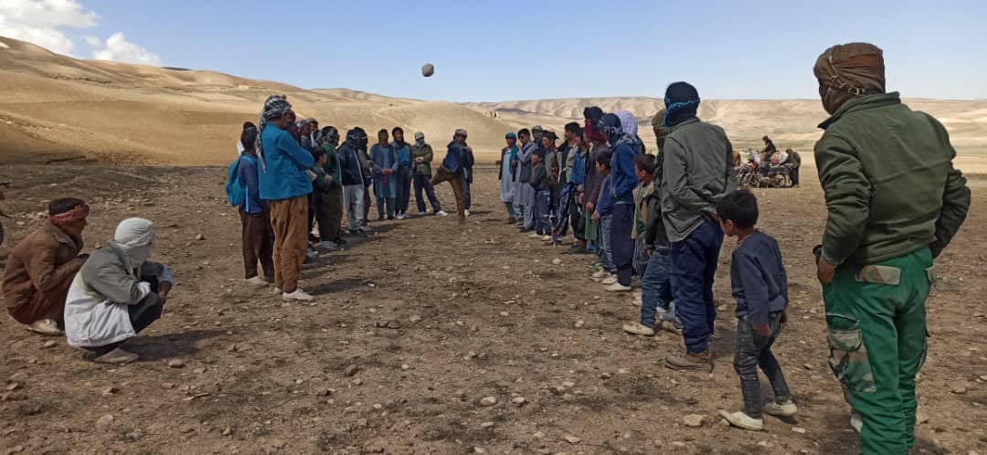 بامیان؛ مسابقات پرتاب سنگ با اشتراک ۲۰ ورزشکار در ولسوالی یکاولنگ برگزار گردید