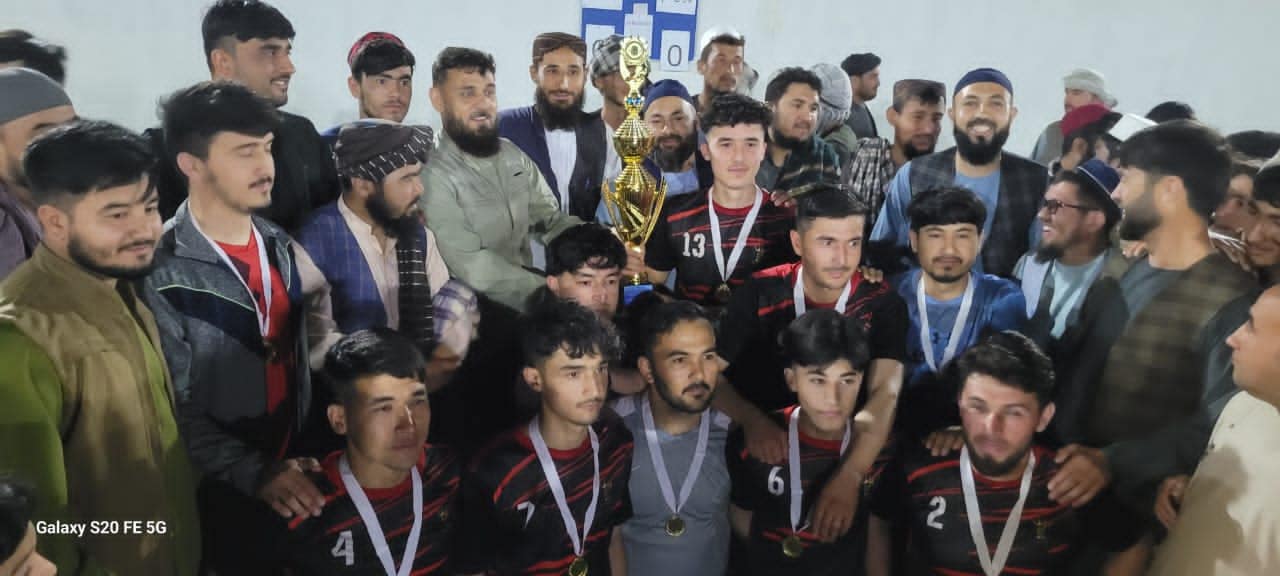 جوزجان؛ خواجه دوکوه ولسوالۍ کې د لسو لوبډلو ترمنځ د فوټسال سیالۍ د یاران کلپ لوبډلې په اتلولۍ پای ته ورسېدې