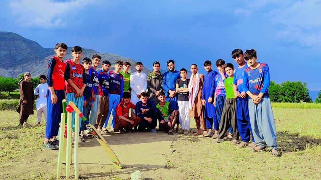 کونړ؛ څوکۍ ولسوالۍ کې د څلورو لوبډلو ترمنځ د ټېپ بال کرکټ سیالۍ پیل شوې