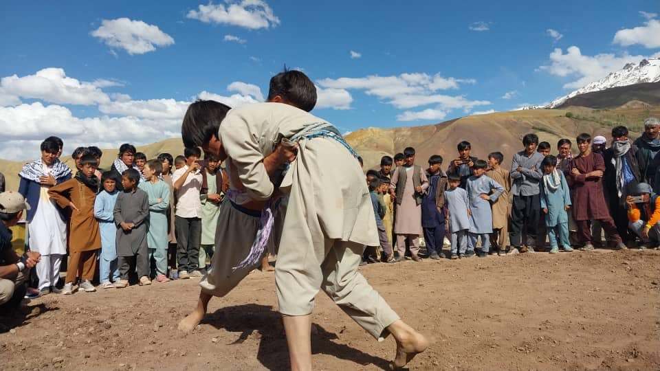 بامیان؛ مرکز کې د ۳۶ ورزشکارانو ترمنځ د سیمه ییزې غېږنیونې سیالۍ ترسره شوې