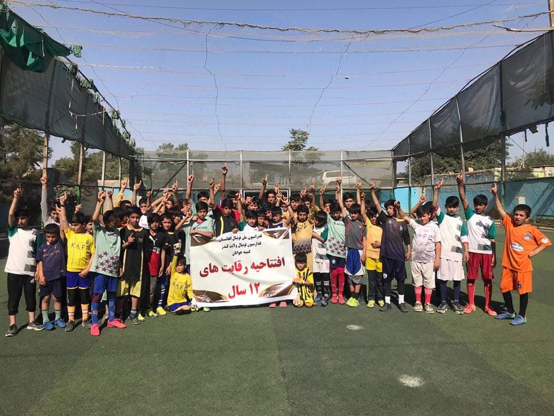 کندز، په مرکز کې د ۲۰ لوبډلو ترمنځ د فوټبال ټاکنيزې سيالۍ پيل شوې