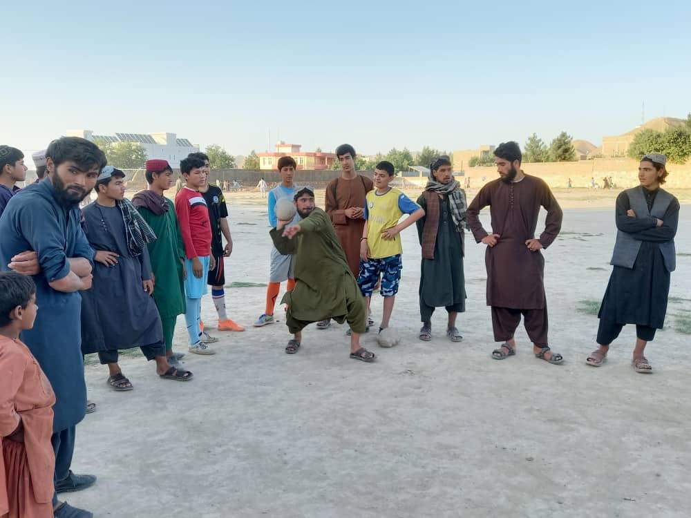 بادغیس؛ رقابت‌های پرتاب‌سنگ میان ۲۰ ورزشکار در مرکز این ولایت برگزار شد