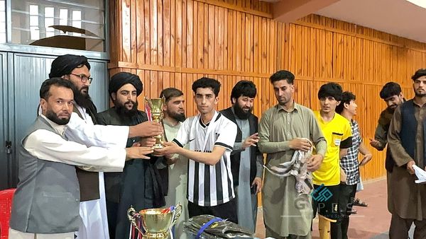 بغلان؛ پلخمري ښار کې د اتو لوبډلو ترمنځ د فوټسال سیالۍ ترسره شوې