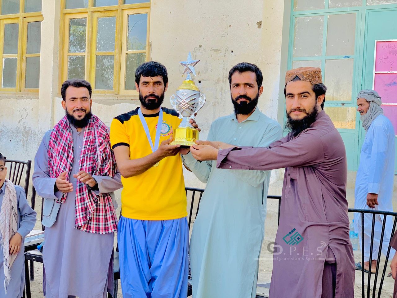 نیمروز ؛ رقابت‌های والیبال میان چهار تیم در ولسوالی چخانسور برگزار شد