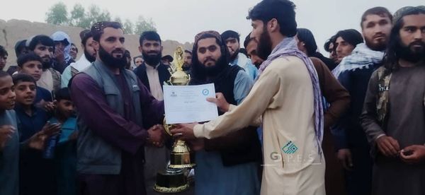 لغمان؛ په مهترلام ښار کې د ۱۶ لوبډلو ترمنځ د ټېپ بال کرکټ سيالۍ پای ته ورسېدې