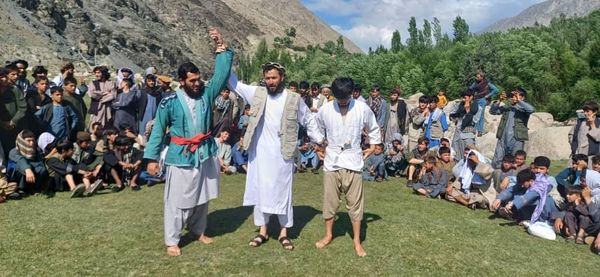 بدخشان؛ بهارک ولسوالۍ کې د ١٦٠ ورزش کارانو ترمنځ د رستمي غېږنیونې سیالۍ ترسره شوې