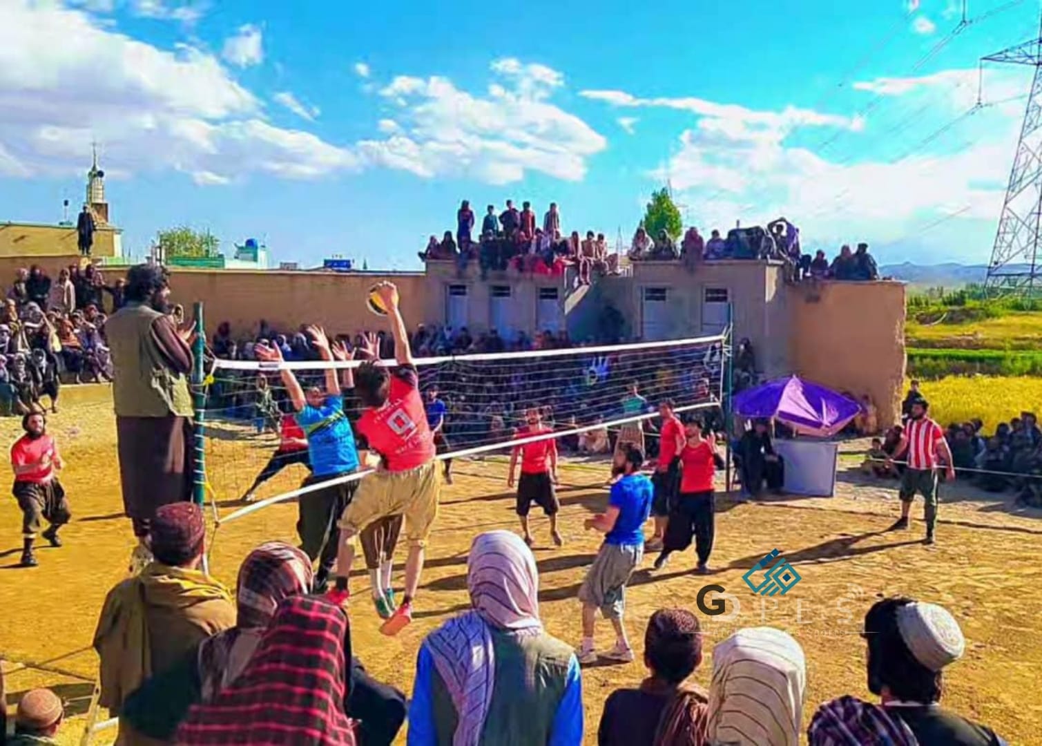 ميدان وردگ؛ سید آباد ولسوالۍ کې د ۶۵ لوبډلو ترمنځ د واليبال اختریزې سيالۍ پای ته ورسېدې