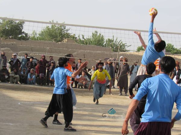 غزنی؛ رقابت‌های والیبال بین ۱۴ تیم در ولسوالی گیلان برگزار شد