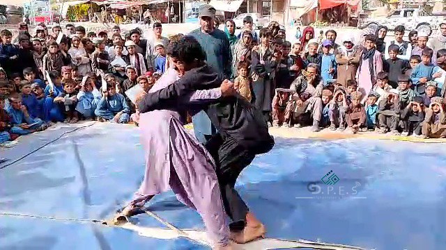 پکتيا؛ په گردېز ښار کې د ۵۰ ورزشکارانو ترمنځ د سيمه ييزې غېږ نيونې سيالۍ ترسره شوې