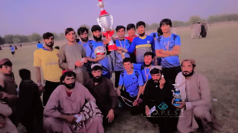 رقابتهای فوتبال میان ۱۲ تیم در ولسوالی ناوه ولایت هلمند به پایان رسید