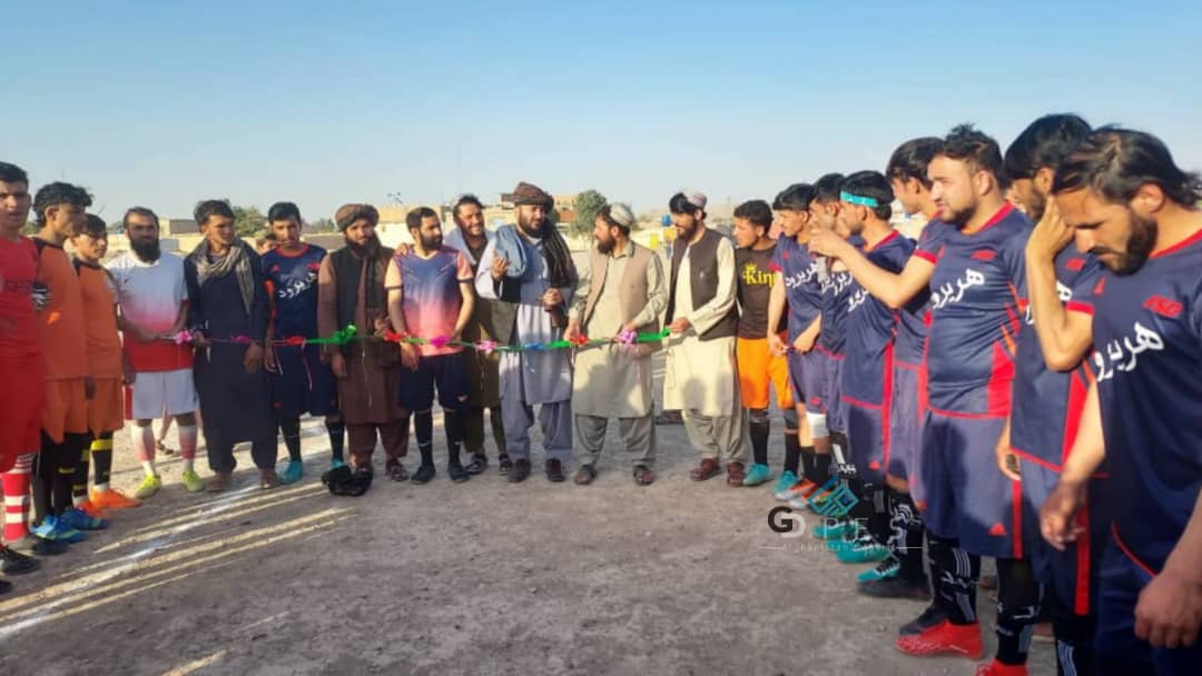 زابل؛ په قلات ښار کې د لسو لوبډلو ترمنځ د فوټبال غوره ليگ سيالۍ پيل شوې