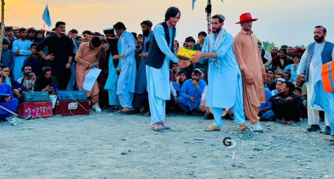 خوست؛ په يعقوبيو ولسوالۍ کې د ۵۵ لوبډلو ترمنځ د ټېپ بال کرکټ سيالۍ پای ته ورسېدې