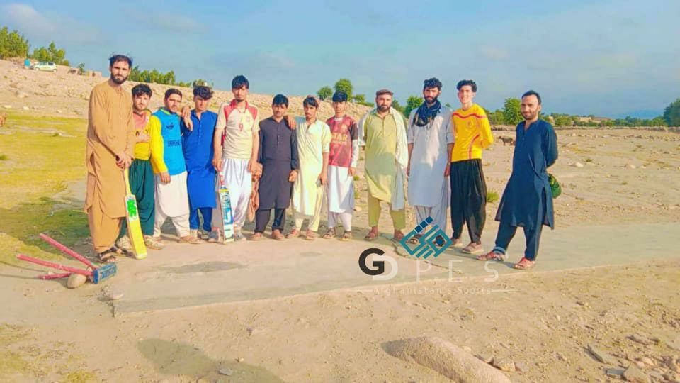 ننګرهار؛ سپين غر ولسوالۍ کې د ٣٥ لوبډلو ترمنځ د ټيپ بال کرکټ سیالۍ پيل شوې