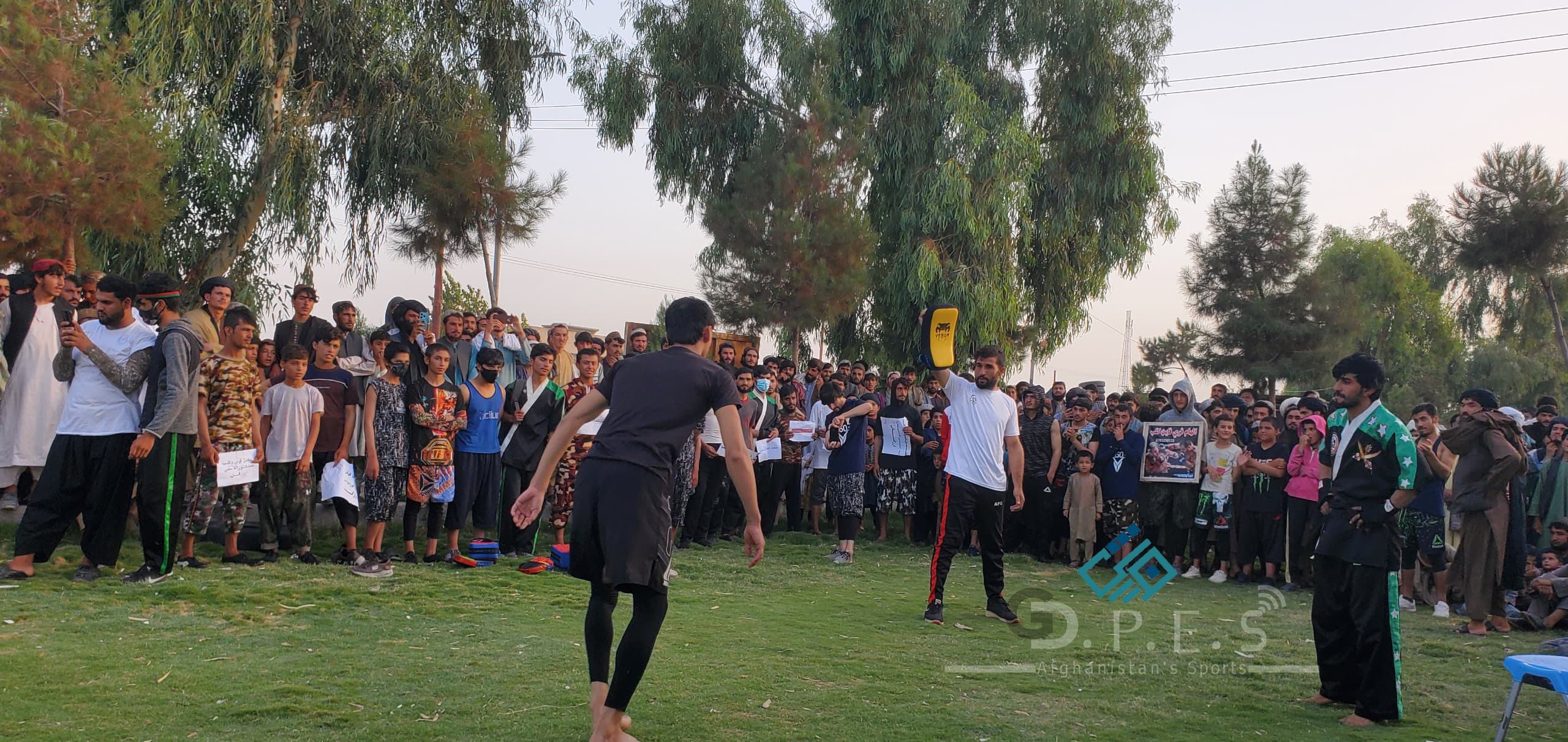 ارزگان کې د دريوو کلبونو ورزشکارانو له لوري د بېلابېلو ورزشونو نمايشات ترسره شول