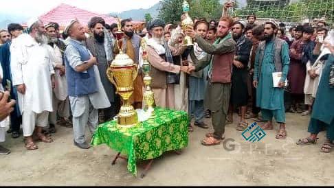 لغمان؛ رقابت‌های والیبال میان ۳۴ تیم در ولسوالی الینگار به پایان رسید