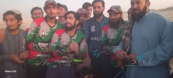 هلمند؛ بُست اتلانو لوبډلې د گرمسېر ولسوالۍ د ټېپ بال کرکټ سياليو اتلولي وگټله