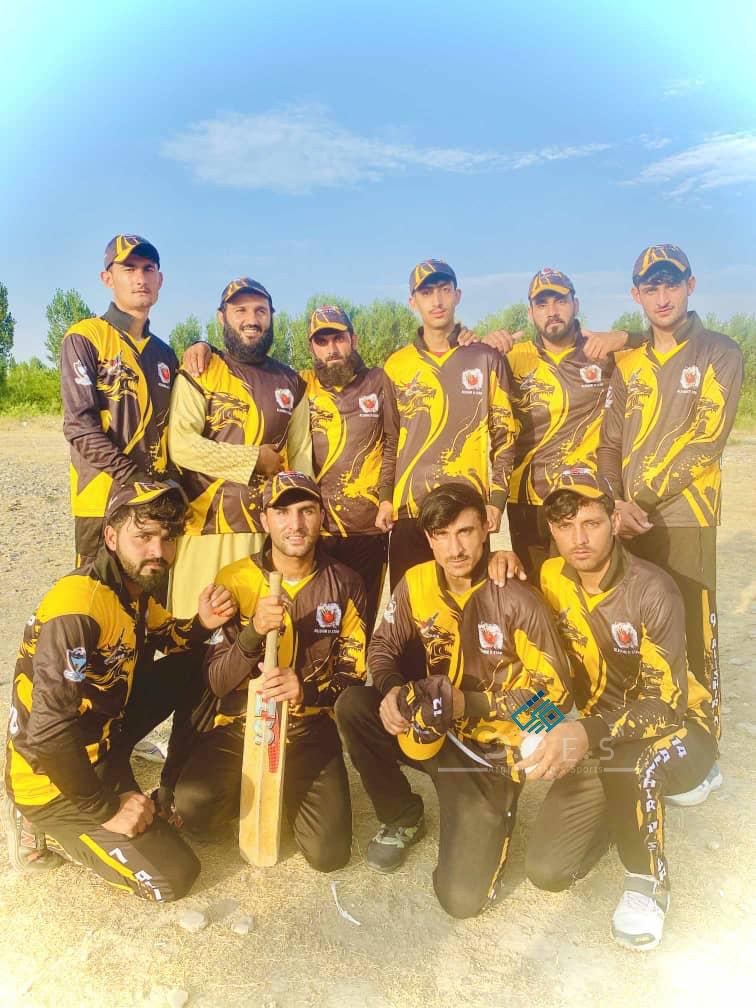 خوست؛ تریزیو علیشېرو ولسوالۍ کې د ۲۰ لوبډلو ترمنځ د ټېپ بال کرکټ سیالۍ پای ته ورسېدې