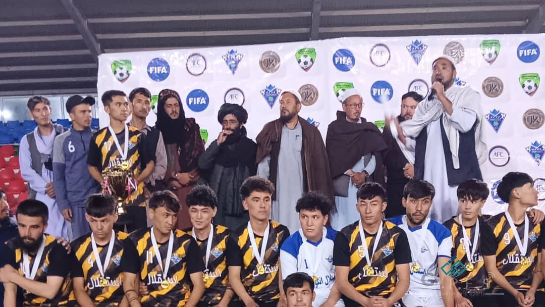 غزنی؛ تیم فوتبال استقلال انگوری قهرمان مسابقات فوتبال در ولسوالی جاغوری شد
