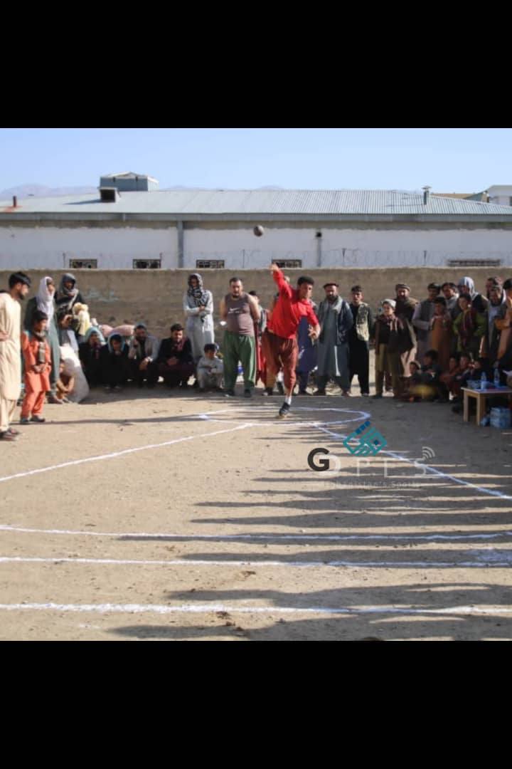 غور کې د ۲۰ تنو ورزشکارانو ترمنځ د تيږې اچوونې سيالۍ ترسره شوې