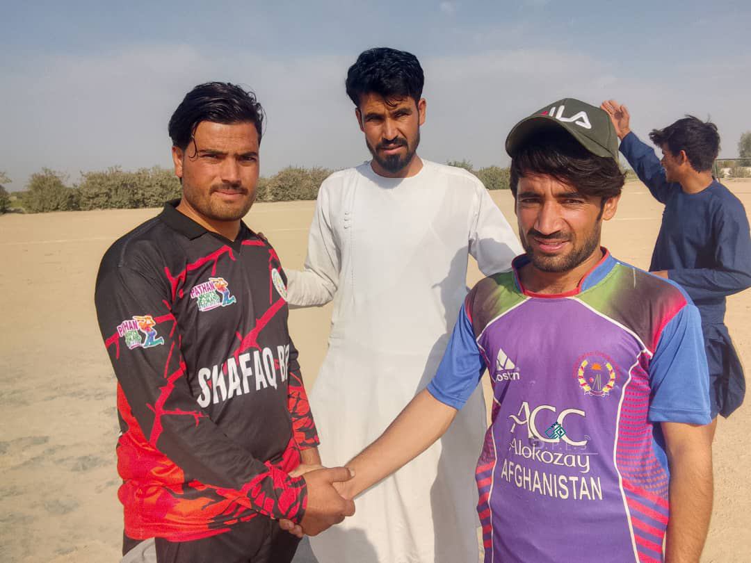 هلمند؛ ناد علي ولسوالۍ کې د ۱۸ لوبډلو ترمنځ د ټېپ بال کرکت سیالۍ پیل شوې