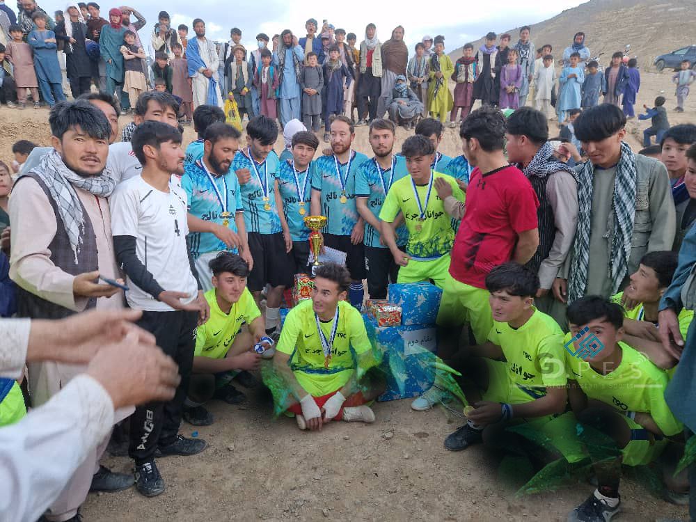 دایکندی ؛ رقابت‌های فوتبال میان ۱۹ تیم در ولسوالی میرامور برگزار شد