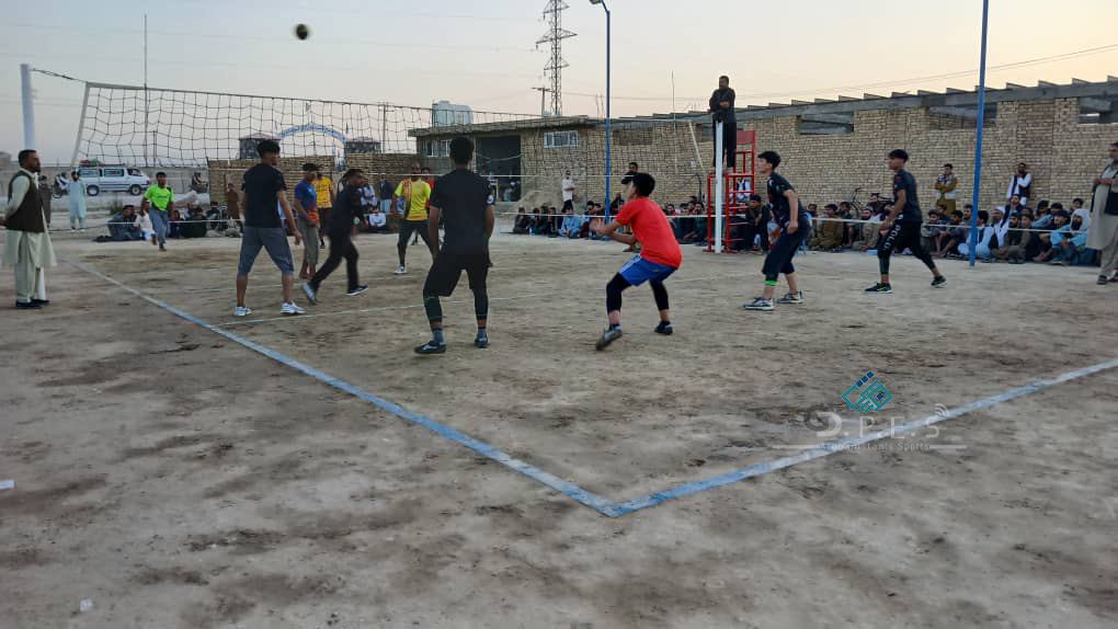 بلخ؛ په دهدادي ولسوالۍ کې د ۱۵ لوبډلو ترمنځ د واليبال سيالۍ پيل شوې