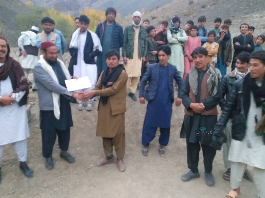 پروان ؛ رقابت های پرتاب سنگ میان ۲۰ تن در ولسوالی سرخ‌پارسا برگزار شد