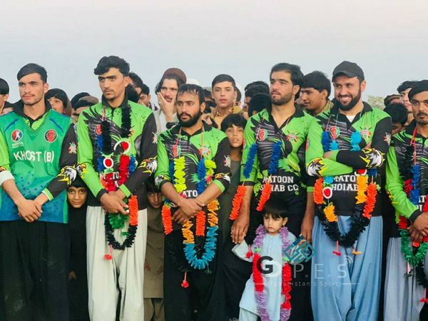 په‌ خوست کې د ۲۲ لوبډلو ترمنځ د ټېپ بال کرکټ سيالۍ پای ته ورسېدې