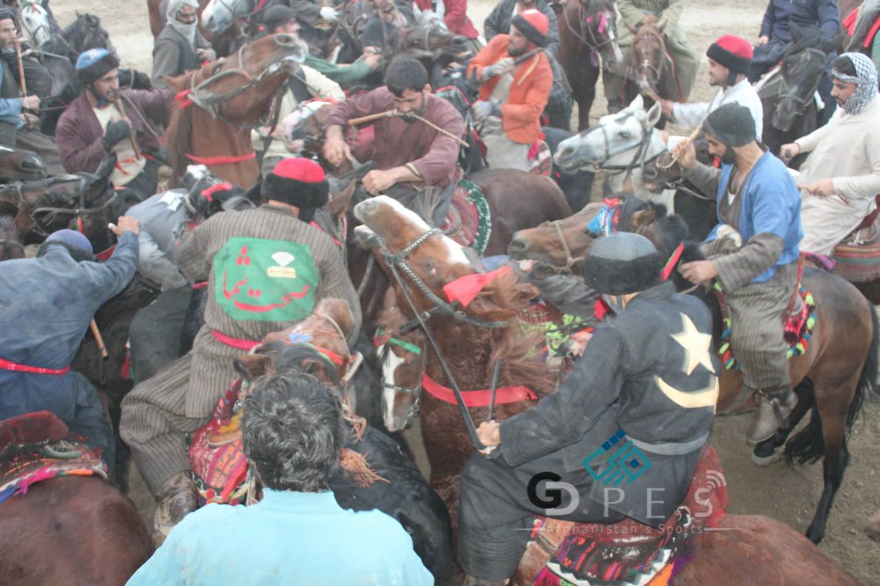 بلخ؛ مسابقات بزکشی با اشتراک ۵۰ ورزشکار در شهر مزار شريف برگزار شد