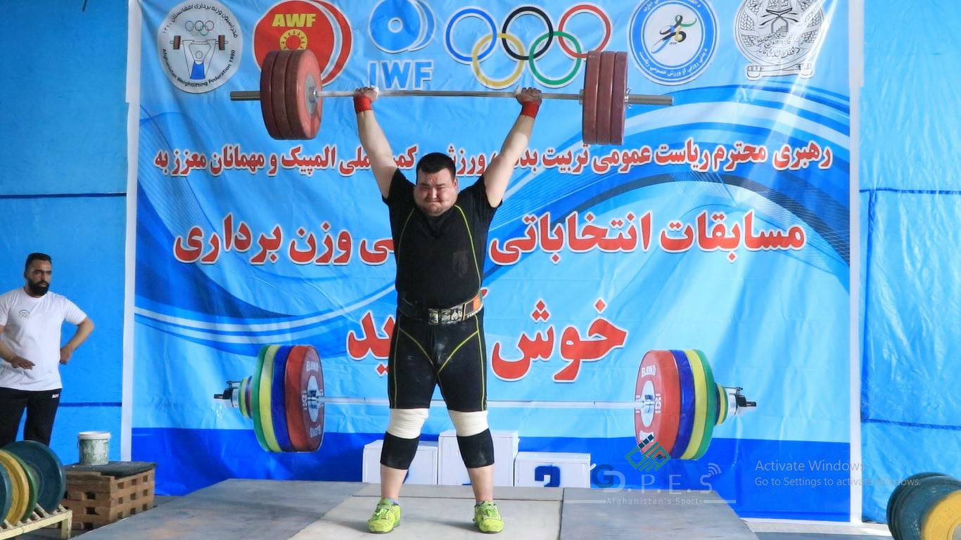 رقابت‌های انتخابی تیم ملی وزنه‌برداری میان ۸۰ ورزشکار در کابل آغاز شد