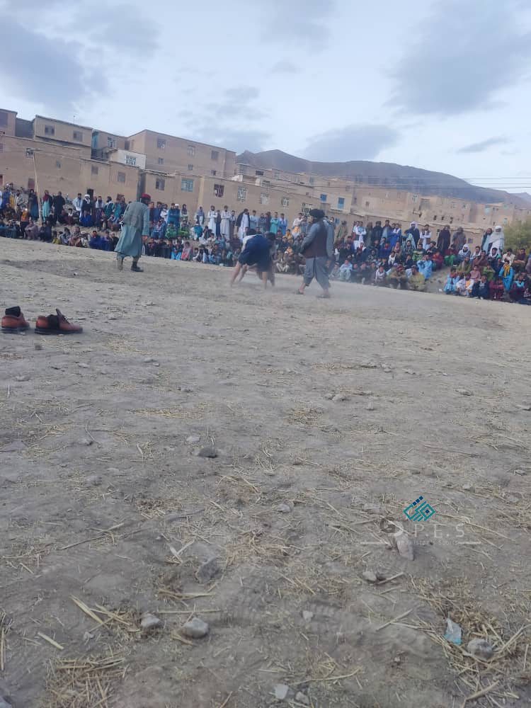 غور؛ مسابقات کشتی محلی با اشتراک ۴۵ ورزشکار در ولسوالی ساغر برگزار گردید