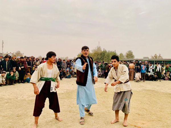 تخار؛ مسابقات پهلوانی کورش با اشتراک ۶۰ ورزشکار در شهر تالقان برگزار گردید