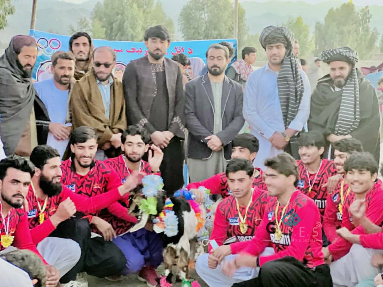 خوست؛ په‌تڼيو ولسوالۍ کې د شپږو لوبډلو ترمنځ د ټېپ بال کرکټ غوره لیګ سیالۍ پای ته ورسېدې