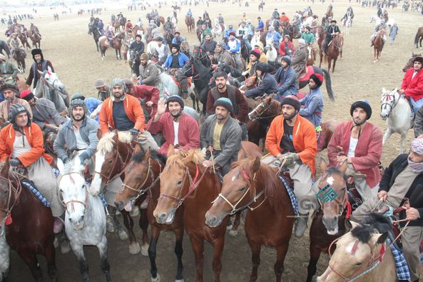 بلخ؛ مسابقات بزکشی میان ۱۲۰ چاپنداز در شهر مزار شريف برگزار شد