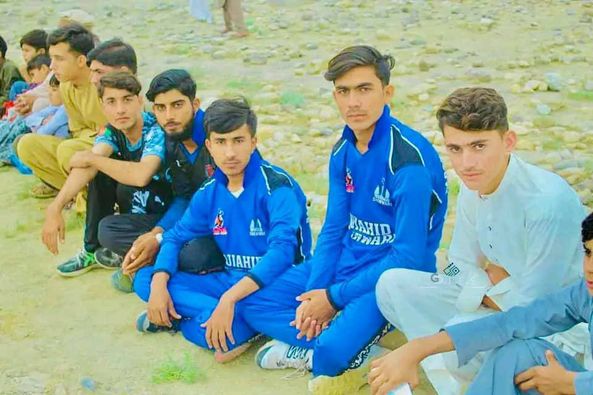 ننگرهار؛ په اچين ولسوالۍ کې د ۴۰ لوبډلو ترمنځ د ټېپ بال کرېکټ سيالۍ پای ته ورسېدې