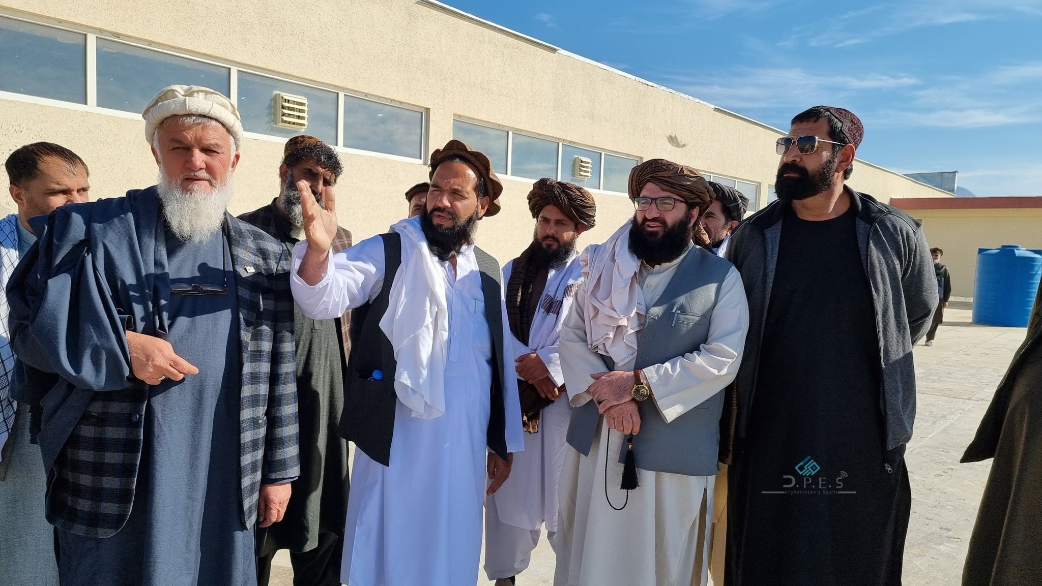 لغمان؛ په مرکز مهترلام ښار کې د ۱۲ لوبډلو ترمنځ د شاهي کانال په نوم د واليبال سيالۍ پيل شوې