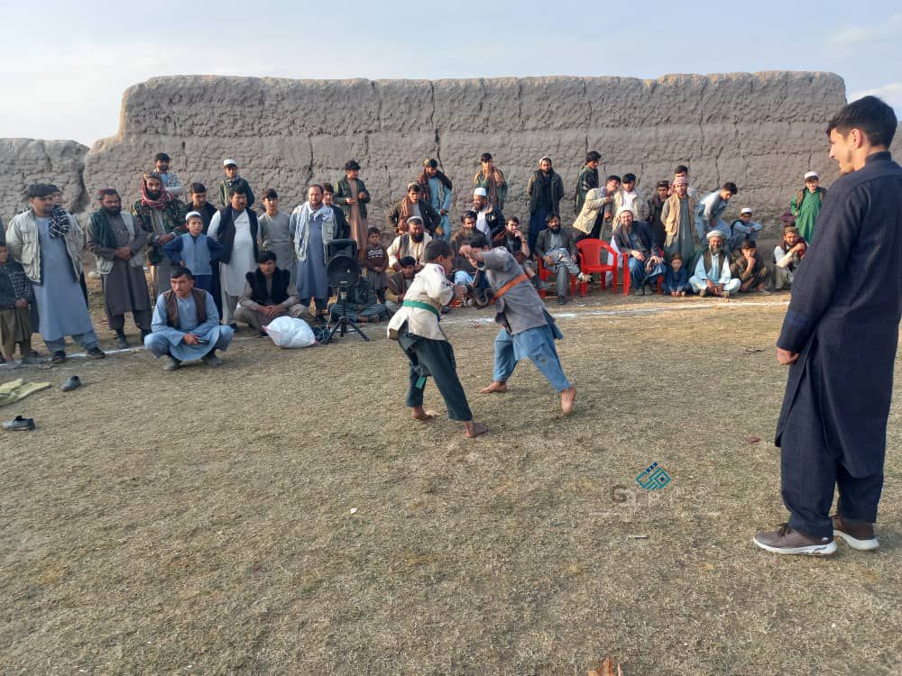 تخار؛ مسابقات پهلوانی کورش با اشتراک ۴۰ ورزشکار در ولسوالی درقدر برگزار گردید