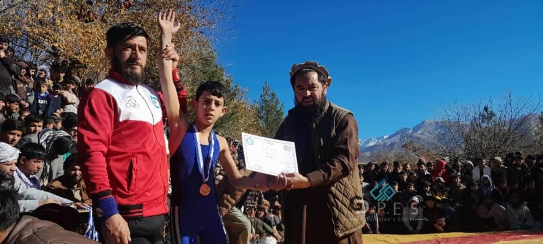 پنجشیر؛ رقابت‌های پهلوانی با اشتراک صد ورزشکاران سه ولایت کشور در این ولایت برگزار شد