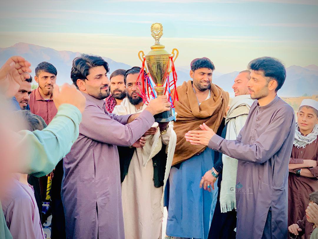 ننګرهار؛ مومند درې ولسوالۍ کې د لسو لوبډلو ترمنځ د ټېپ بال کرېکټ سیالۍ پای ته ورسېدې