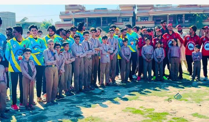 ننګرهار؛ بهسودو ولسوالۍ کې د ۱۶ لوبډلو ترمنځ د ټېپ بال کرېکټ سیالۍ پای ته ورسېدې
