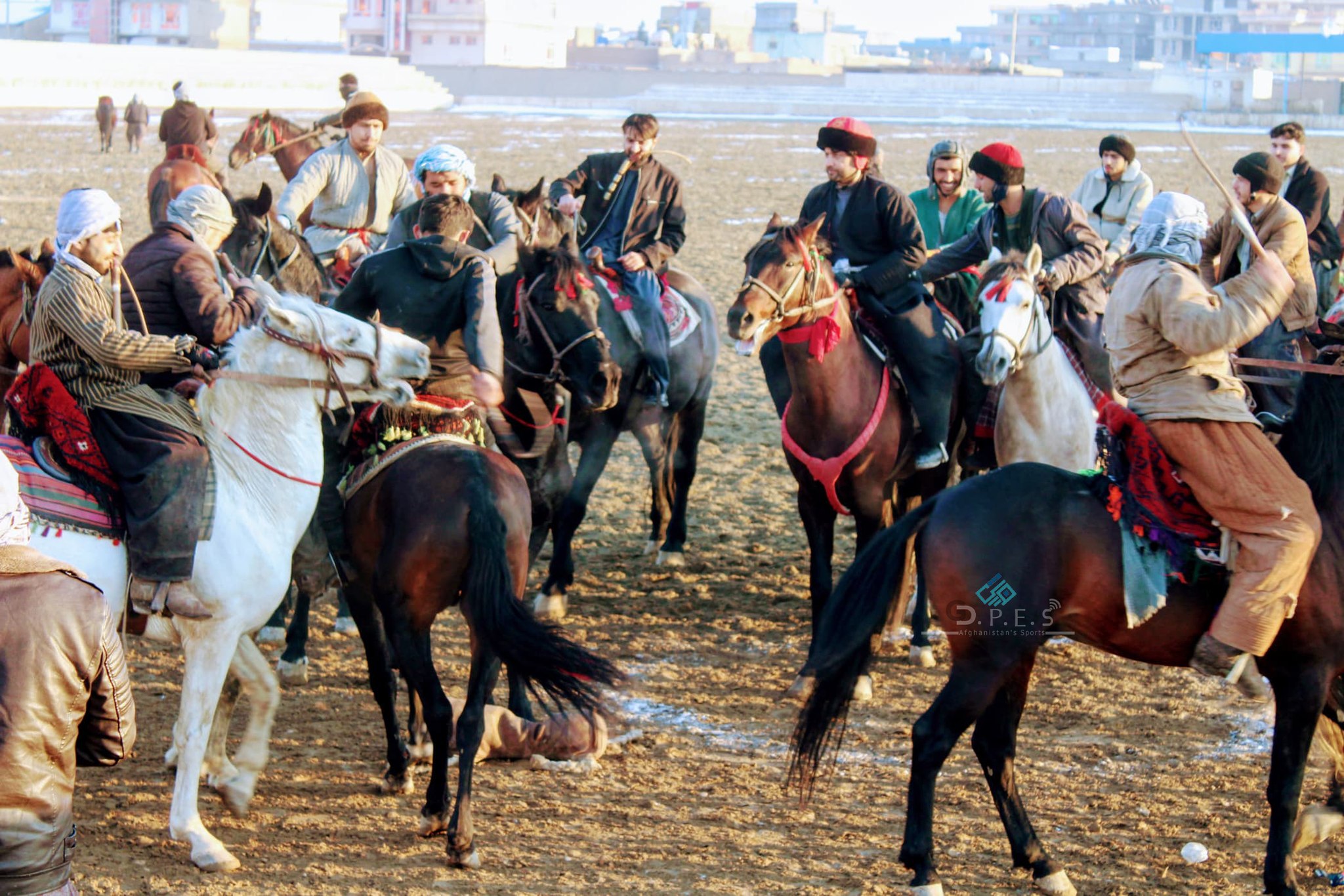 بلخ کې د ۷۰ تنو چاپندازانو ترمنځ د وزلوبې سيالۍ ترسره شوې