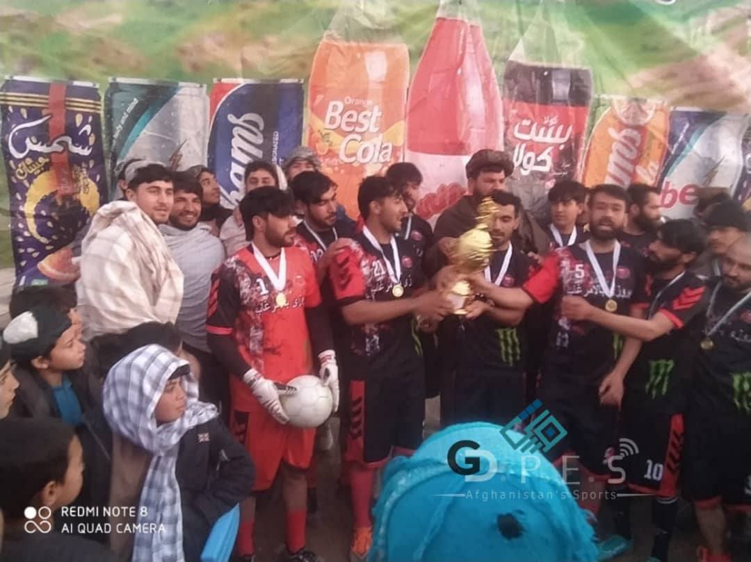 بادغیس : تیم فوتبال پیروزی قهرمان جام حذفی فوتبال اتحاد همدلی جوانان ولسوالی بالامرغاب شد