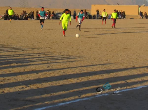 غزنی؛ رقابت‌ های لیگ برتر فوتبال میان ۱۰تیم در ولسوالی گیلان به فرجام رسید