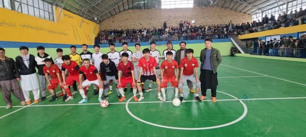دایکندی؛ مسابقات فوتسال با اشتراک ۱۸ تیم با قهرمانی تیم طلوع برگر به پایان رسید