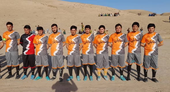 بلخ؛ مسابقات فوتبال با اشتراک ۱۲ تیم در ولسوالی کشندی آغاز گردید