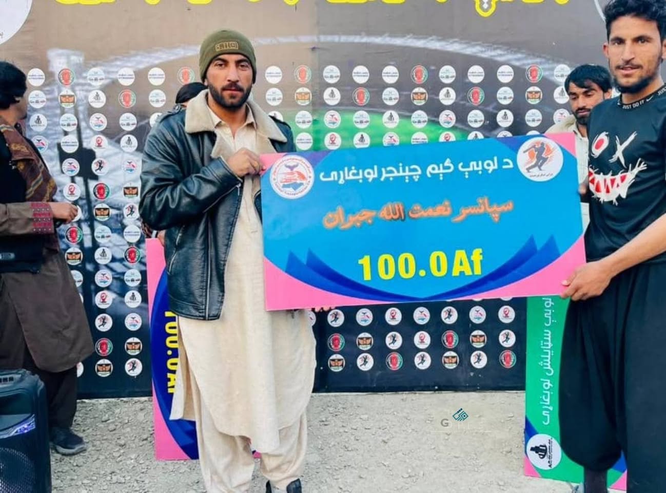 خوست کې د ٣٠ لوبډلو ترمنځ د ټېپ بال کرېکټ سیالۍ پیل شوې