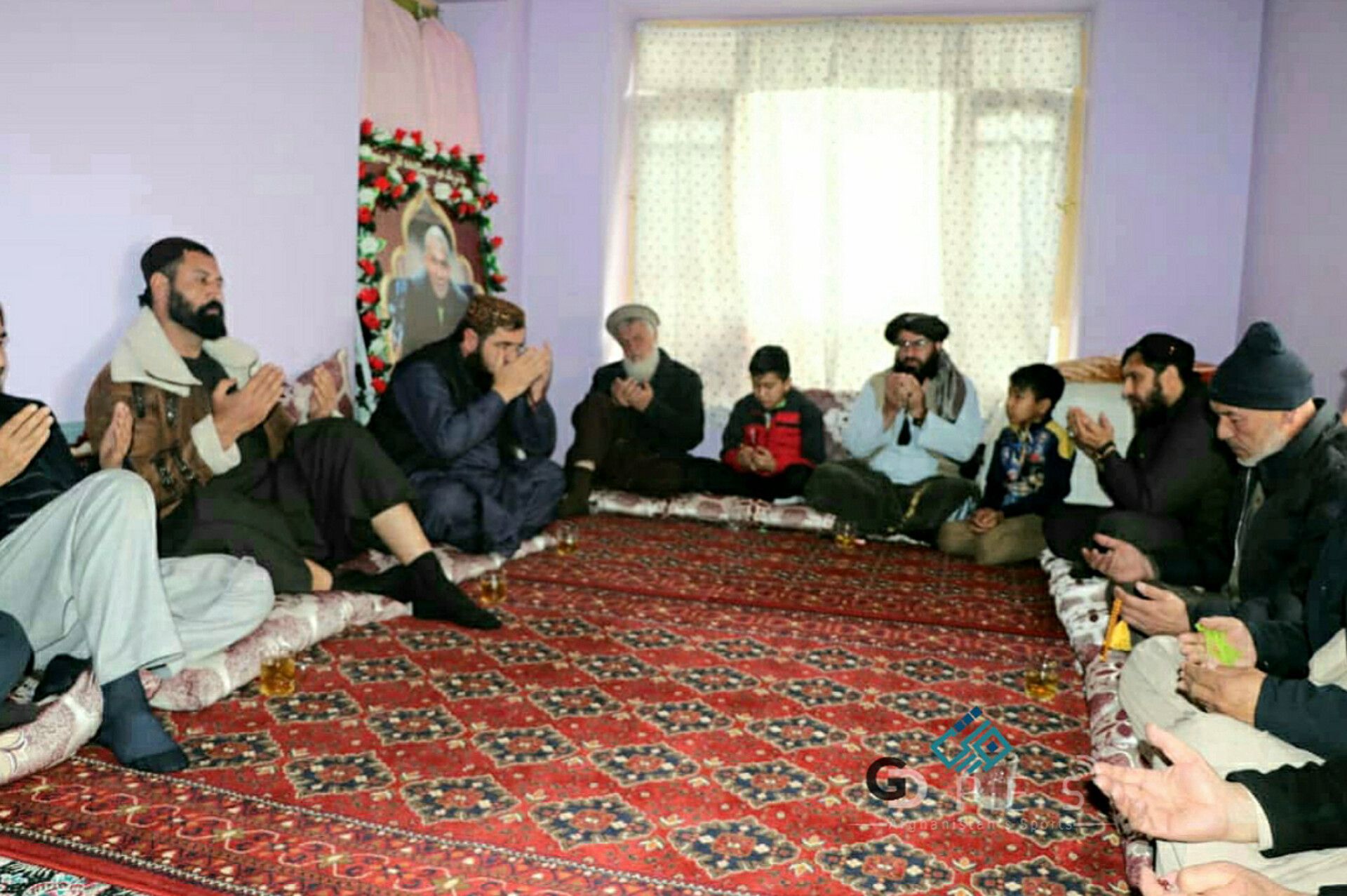 مولوی احمد الله وثیق رئیس عمومی اداره ورزش کشور همراه با هئیت همراه شأن جهت غمشریکی با خانواده مرحوم آساهی دیدار نمودند