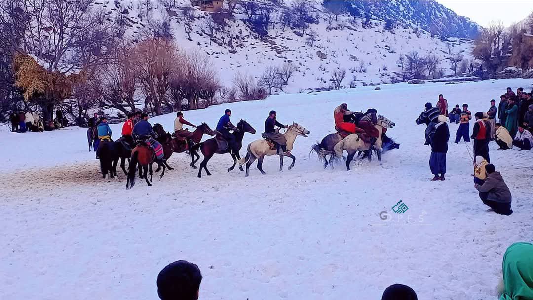 نورستان؛ رقابتهای بزکشی میان ۱۲ چاپنداز در ولسوالی کانتیوا برگزار شد